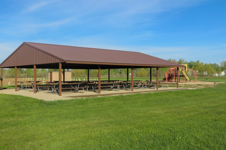 Hoge Island Park shelter with a playground in the background