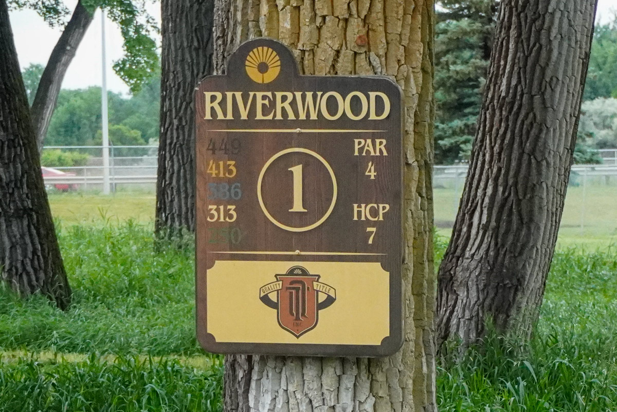 Riverwood Golf Course tee box sign (hole #1)